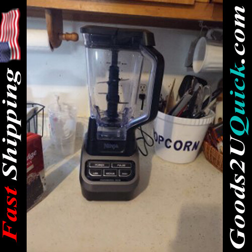 BL610 Professional 72 Oz Countertop Blender with 1000-Watt Base and Total Crushing Technology for Smoothies