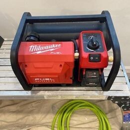 M18 FUEL 18-Volt Lithium-Ion Brushless Cordless 2 Gal. Electric Compact Quiet Compressor Tool only