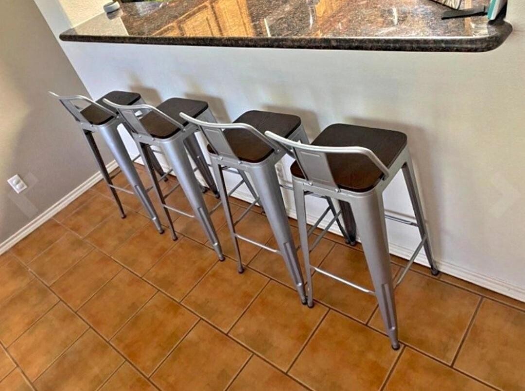 Metal Bar Stools Set of 4 Kitchen Counter Height Barstools 24&quot; Silver