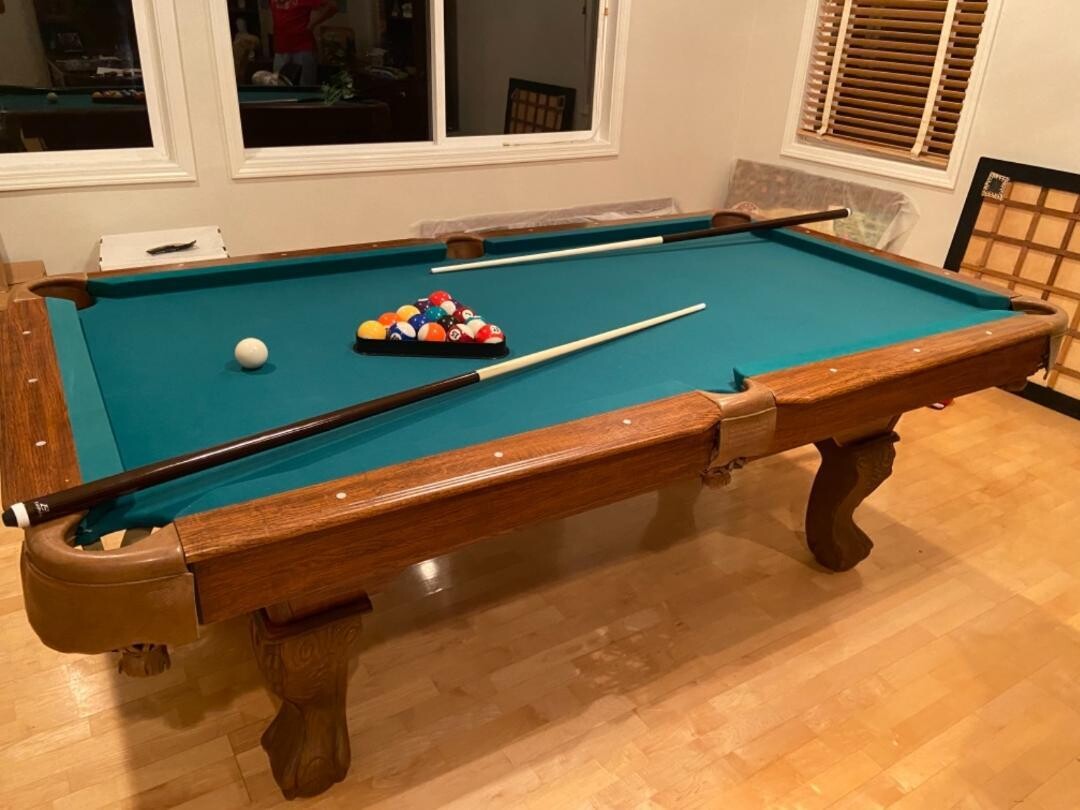 Ultimate Recreation Experience: Classic Sports 87&quot; Billiard Pool Table in Eye-Catching Green - Elevate Your Game with this Premium Pool Table