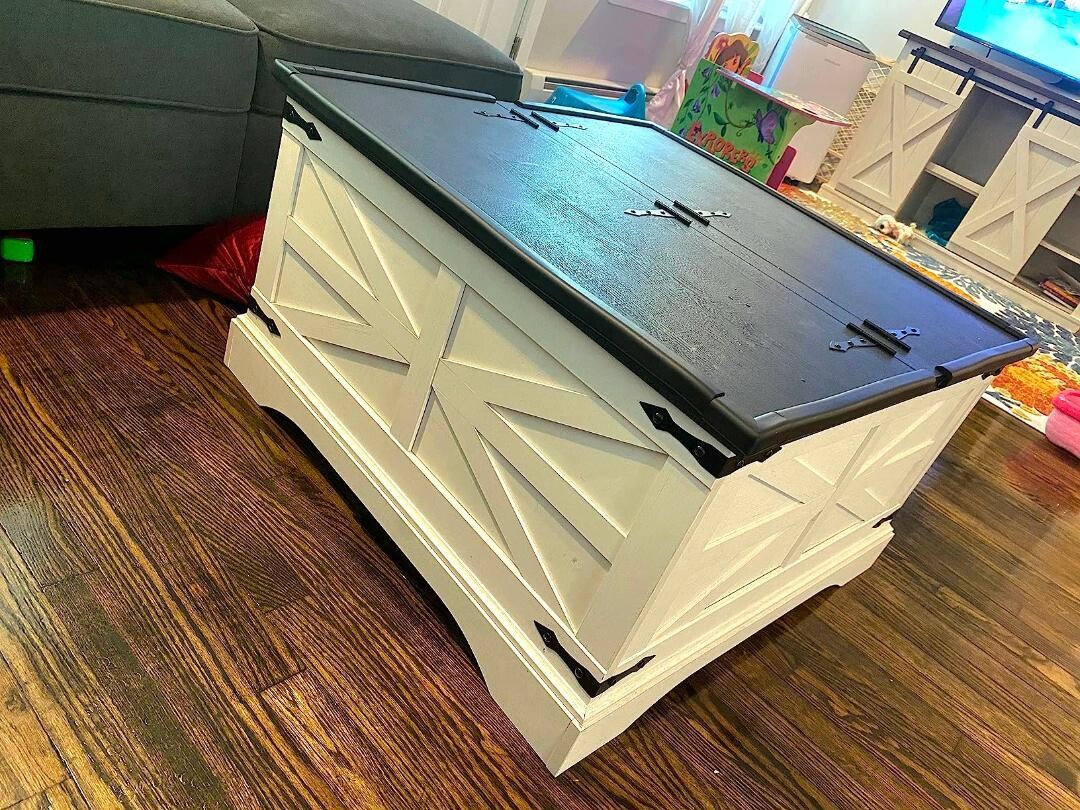 Rustic Farmhouse Coffee Table - Square Wood Center Table with Large Hidden Storage Compartment for Living Room, Hinged Lift Top for Easy Access, Home Décor in White
