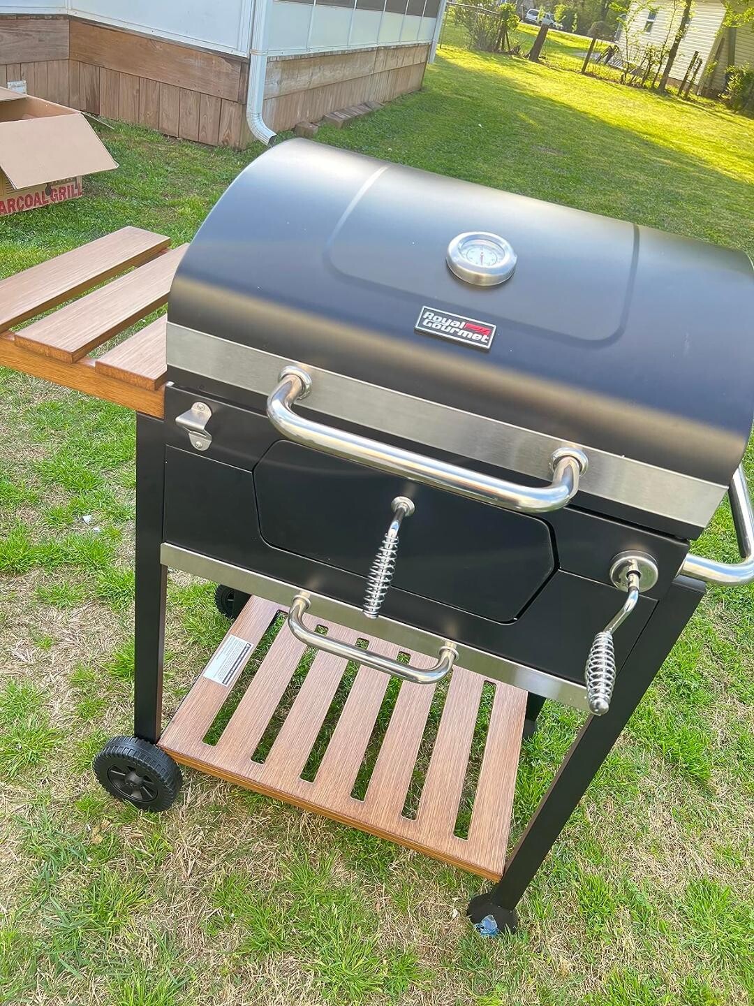 Master the Art of Outdoor Grilling: 24-Inch Charcoal Grill and BBQ Smoker with Convenient Handle and Folding Table - Ideal for Perfecting Your Grilling Skills in the Patio, Garden, and Backyard