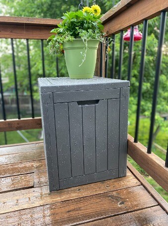 31 Gallon Indoor and Outdoor Storage Box with Padlock for Patio Cushions, Toys &amp; More, Grey