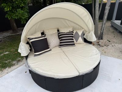 Wicker Round Daybed w/ Retractable Canopy | Separated Sectional Sofa &amp; Patio Furniture
