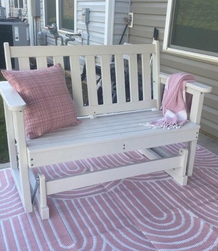 Outdoor 2-Person Double Rocking Extra-wide Chair 500 pounds or 2 people - White