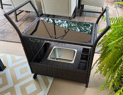 Outdoor Wicker Bar Cart, Rolling Patio Wine Cart with Ice Bucket, Glass Countertop