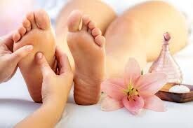 Massage à la bougie – Dos ou Pieds (20 min) : parenthèse de douceur