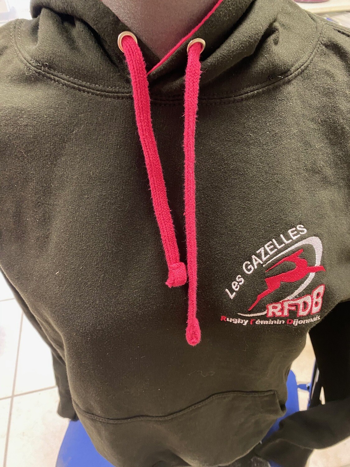 SWEAT A CAPUCHE