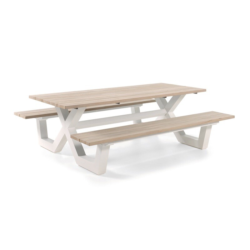 CARELLI PICNIC TABLE