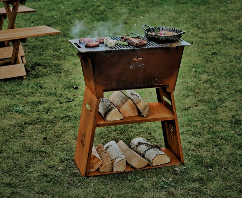 WHITE FIRE - VOET URBAN BBQ