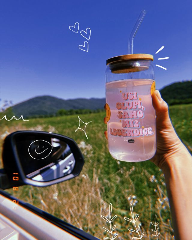 Steklen kozarček s slamico 'Usi glupi', 400 ml