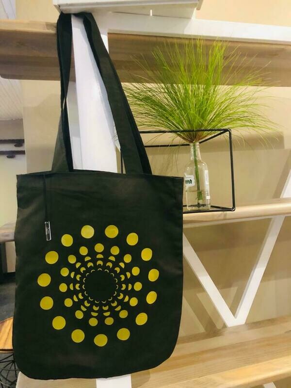 Retro circle tote