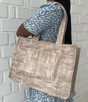 THE LIGHTWEIGHT COLLECTION