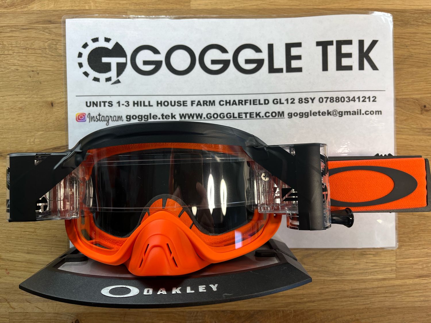 Orange Oakley OFrame 2.0 PRO goggle plus Goggletek 36mm roll off system (clear lens)