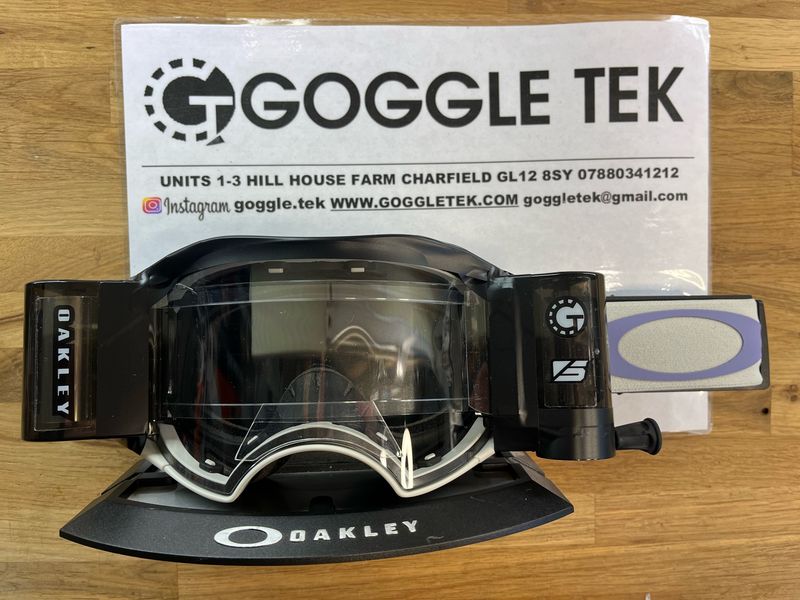 2024 Oakley Airbrake Cool Grey Goggle plus Goggletek 48mm roll off system (clear lens)