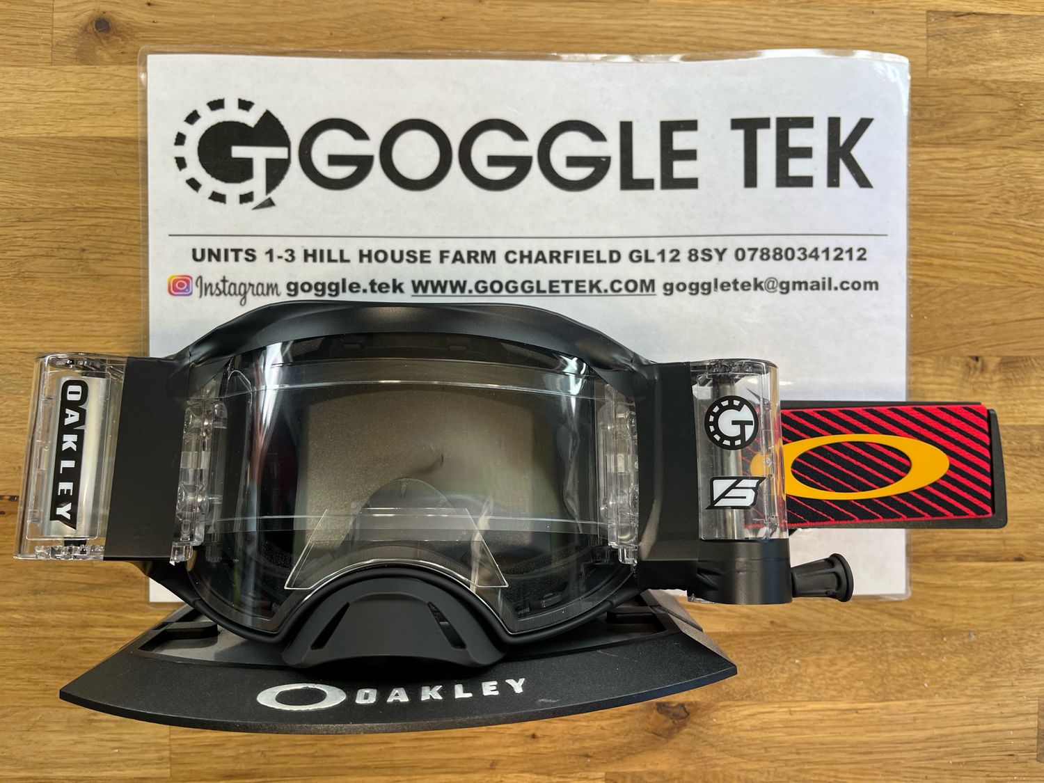 2024 Oakley Airbrake Red Flow Goggle plus Goggletek 48mm roll off system (clear lens)