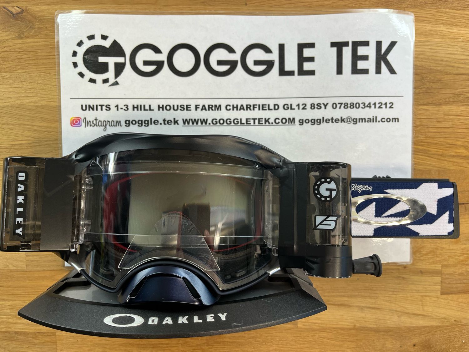 2024 Oakley Airbrake Wings Troy Lee Designs Goggle plus Goggletek 48mm roll off system (clear lens)