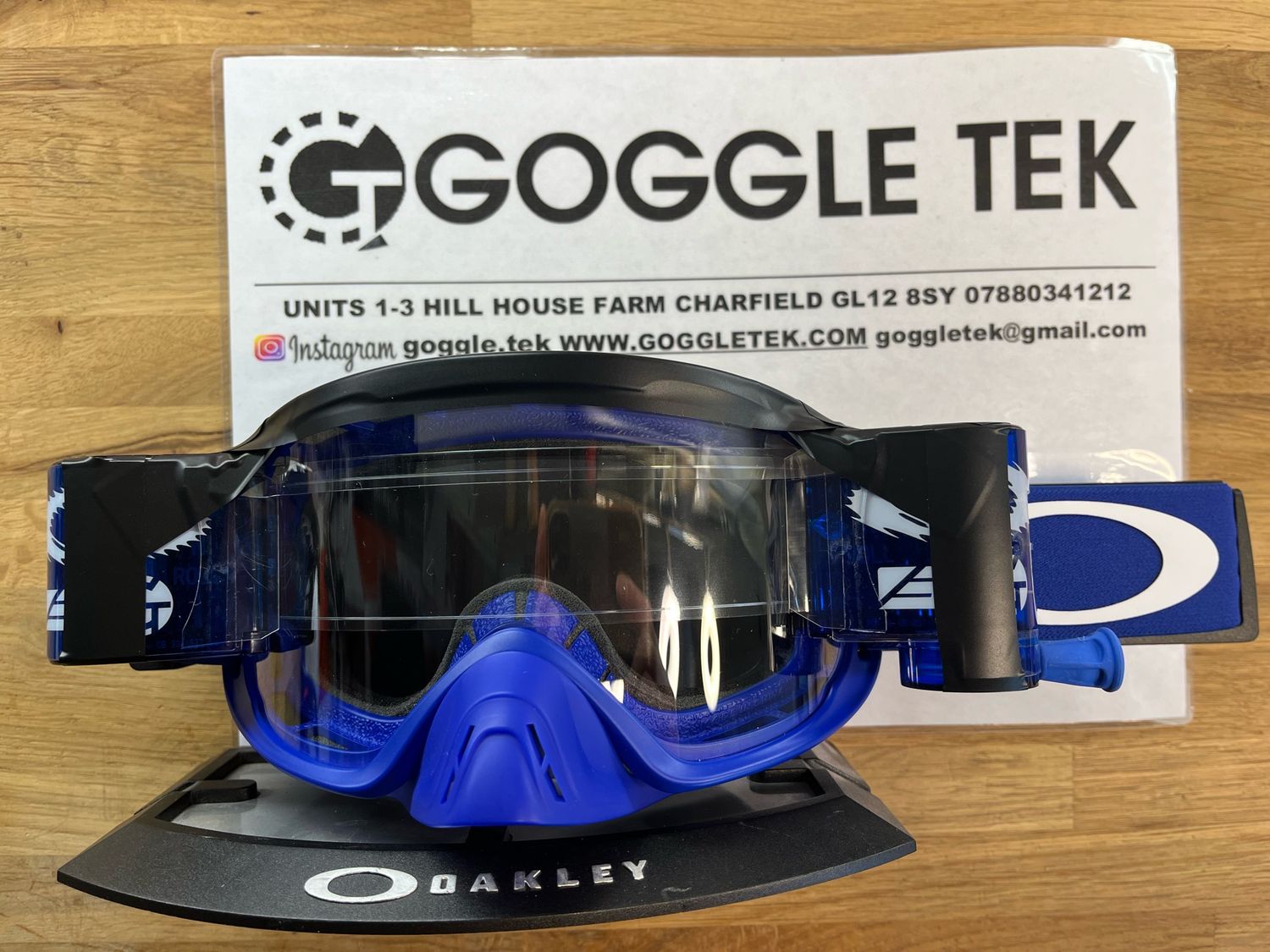 Blue Oakley OFrame 2.0 PRO goggle plus Blue Goggletek 36mm roll off system (clear lens)