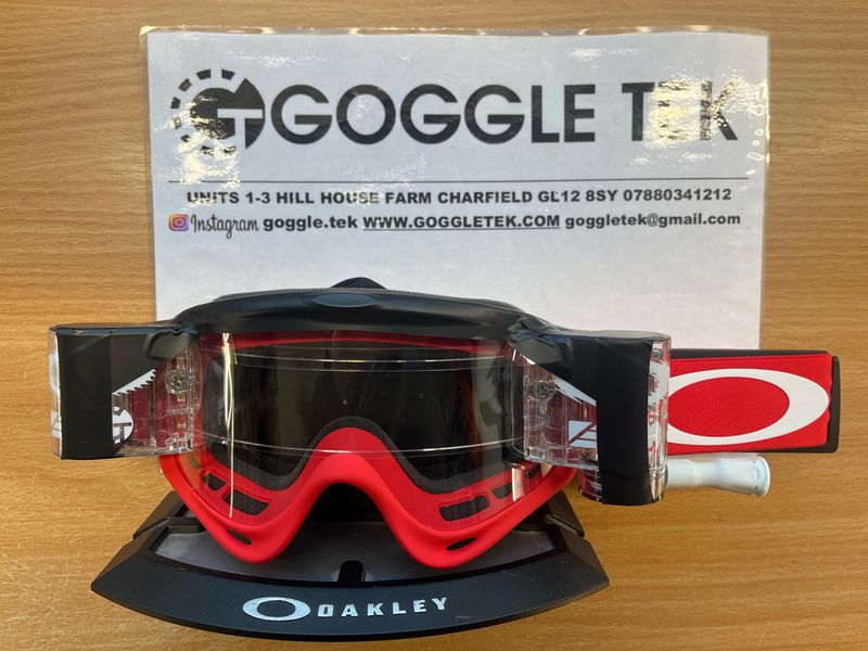 2024 Moto Red Oakley OFrame goggle plus  Long Pull Goggletek 36mm roll-off system (Clear lens)
