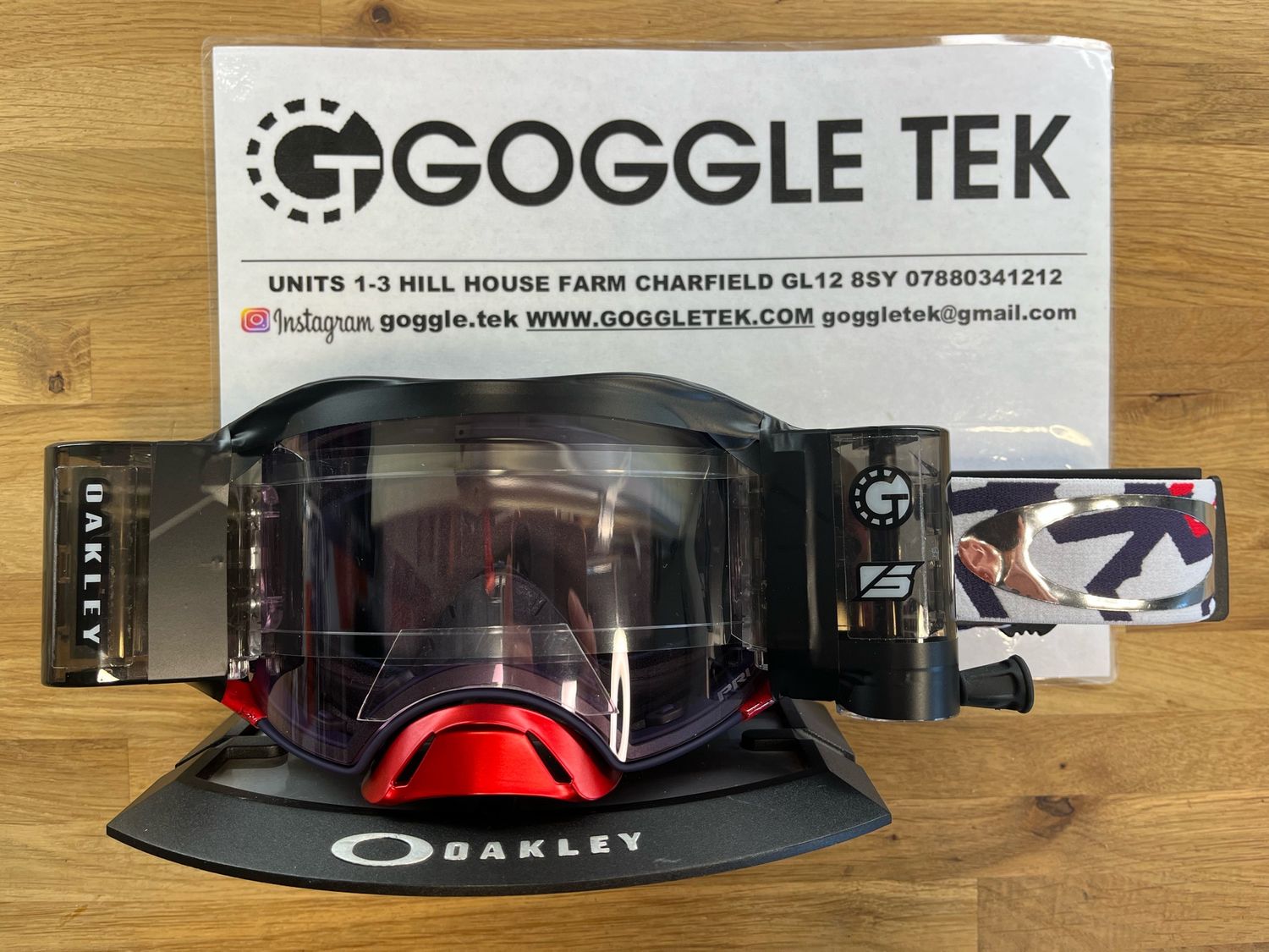 2024 Oakley Airbrake Stars Troy Lee Designs Goggle plus Goggletek 48mm roll off system (Low Light lens)