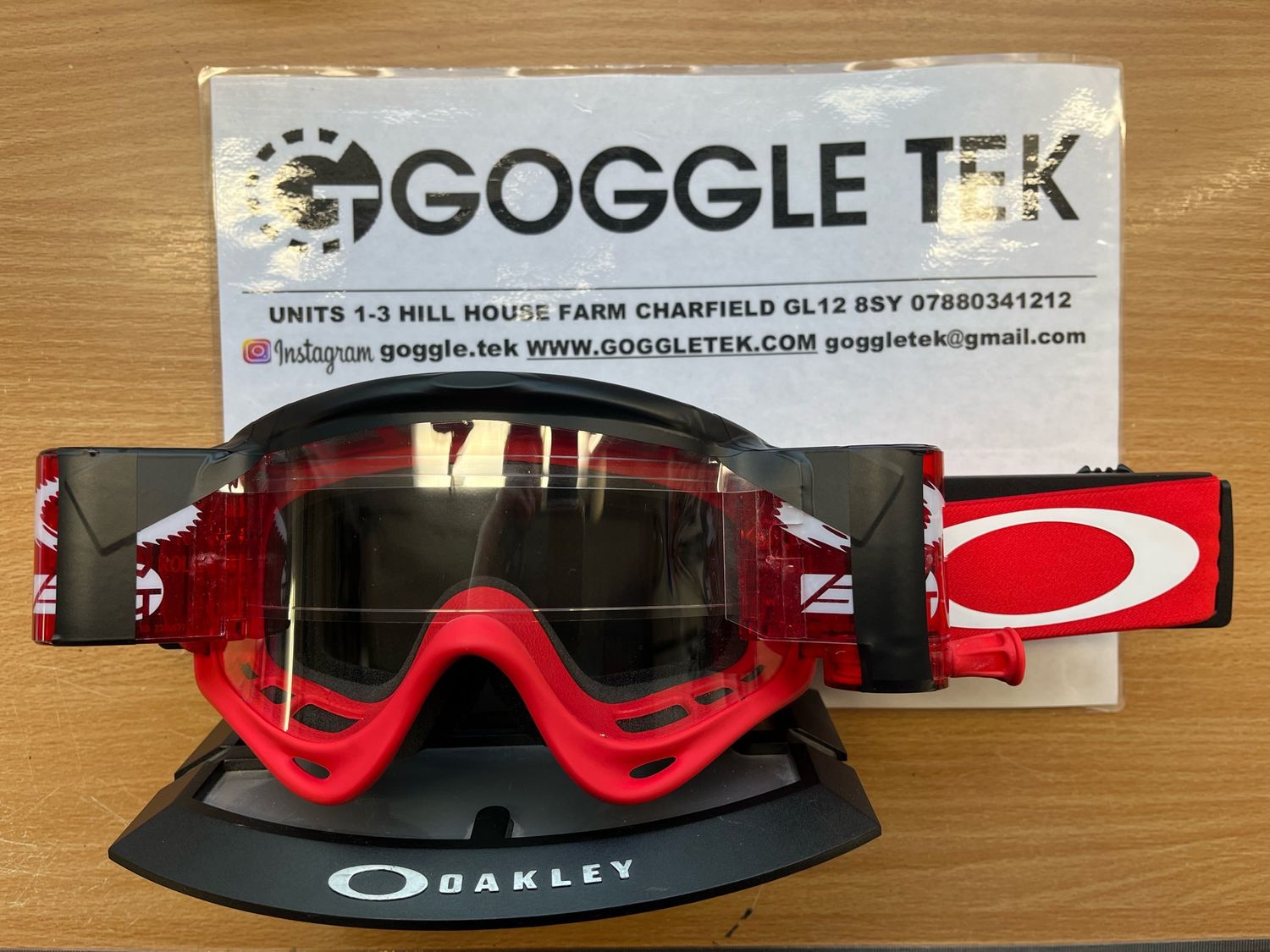 2024 Moto Red Oakley OFrame goggle plus Red Goggletek 36mm roll-off system (Clear lens)