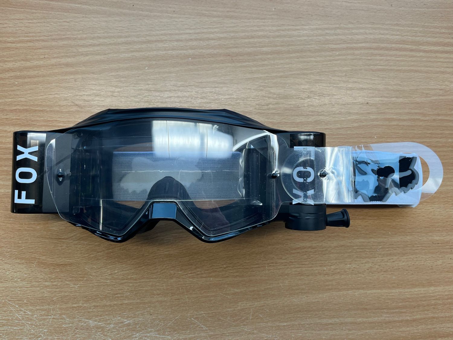 Second Hand Ex GP prepped Fox Vue goggle plus Goggletek 48mm roll off system with 7 laminated tear offs (clear lens)