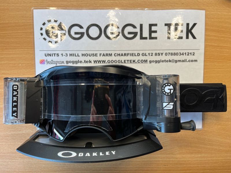 Second Hand Oakley Airbrake Goggle plus Goggletek 48mm roll off system (new smoked lens)