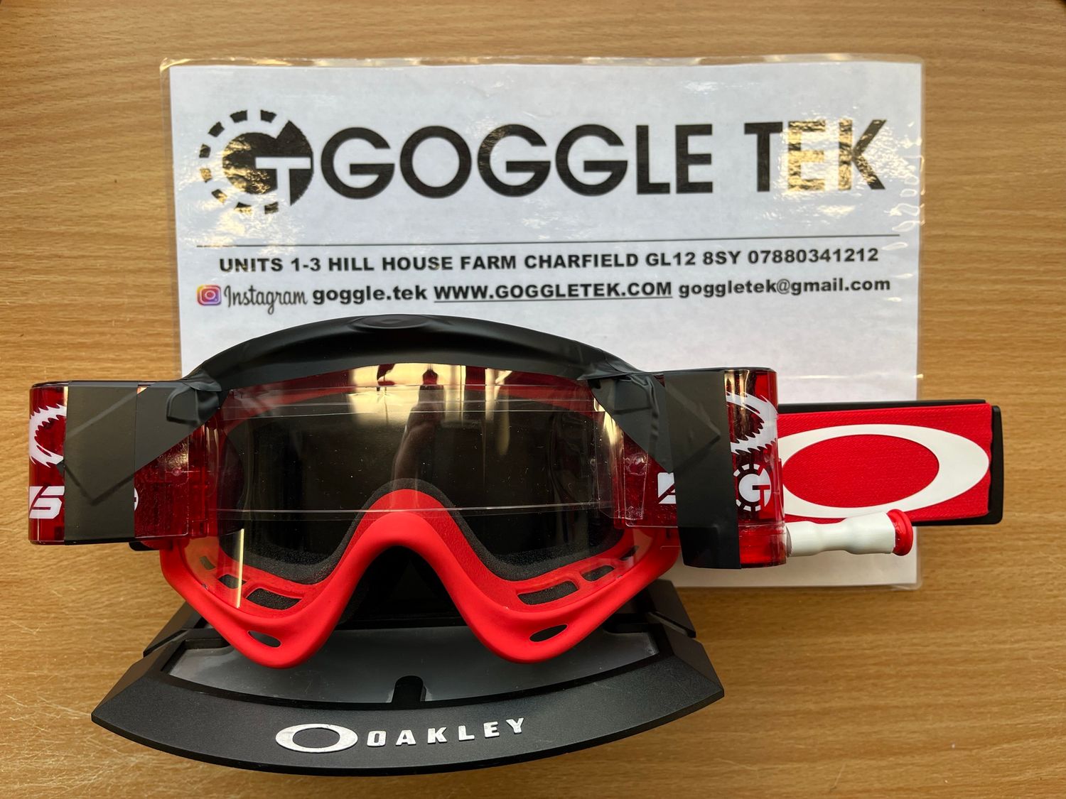 2024 Moto Red Oakley OFrame goggle plus Red Long Pull Goggletek 36mm roll-off system (Clear lens)
