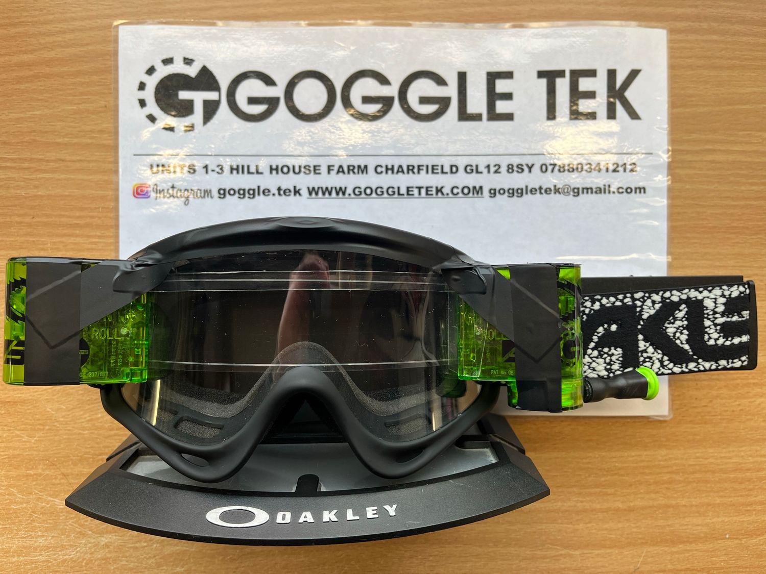 2024 Oakley OFrame Grey Crackle goggle plus Green Long Pull Goggletek 36mm roll-off system (Clear lens)