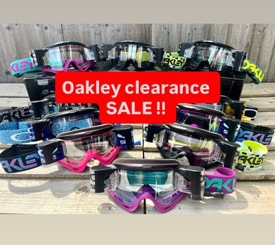 *CLEARANCE Oakley OFrame & 2.0 PRO roll off goggles*