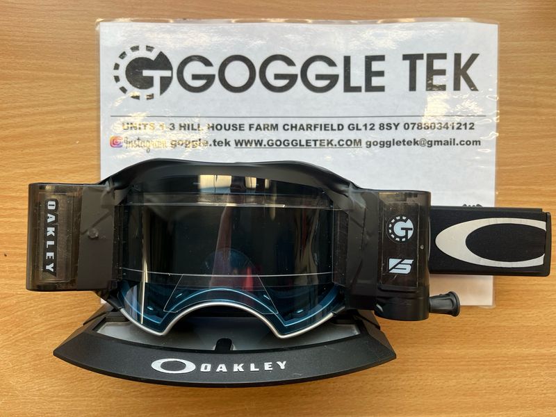 Second Hand Oakley Airbrake Goggle plus Goggletek 48mm roll off system (new blue lens)
