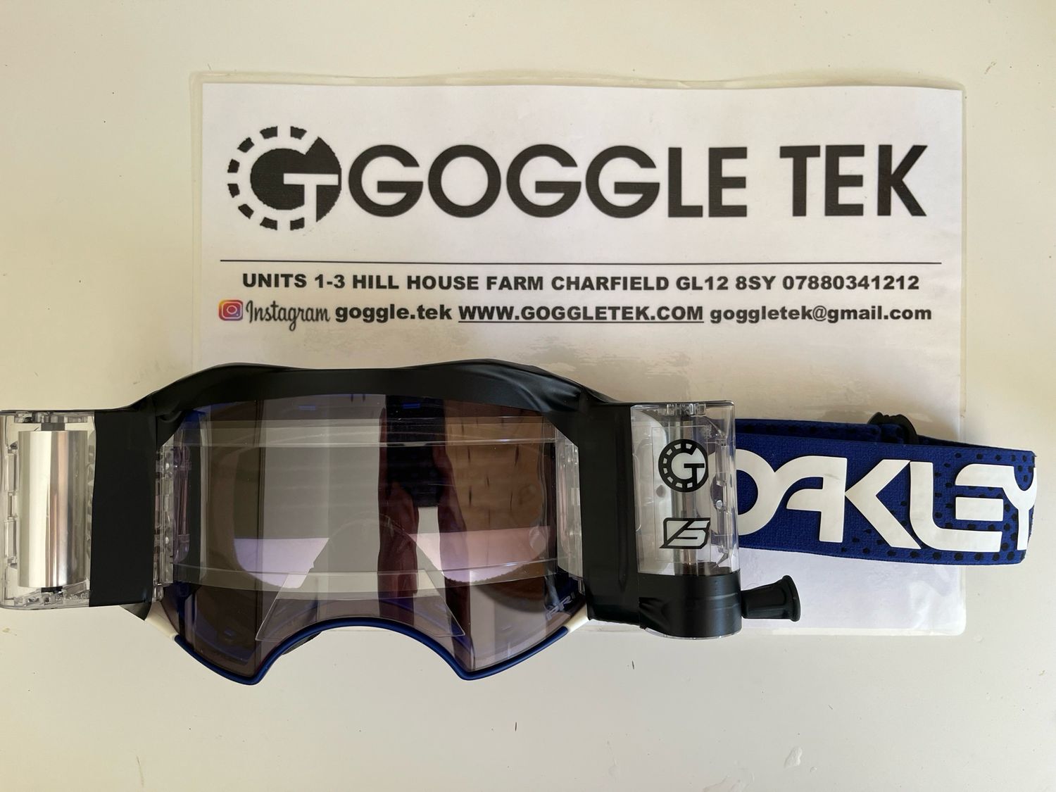 Second Hand Oakley Airbrake Goggle plus new Goggletek 48mm roll off system (Prizm Low Light lens)
