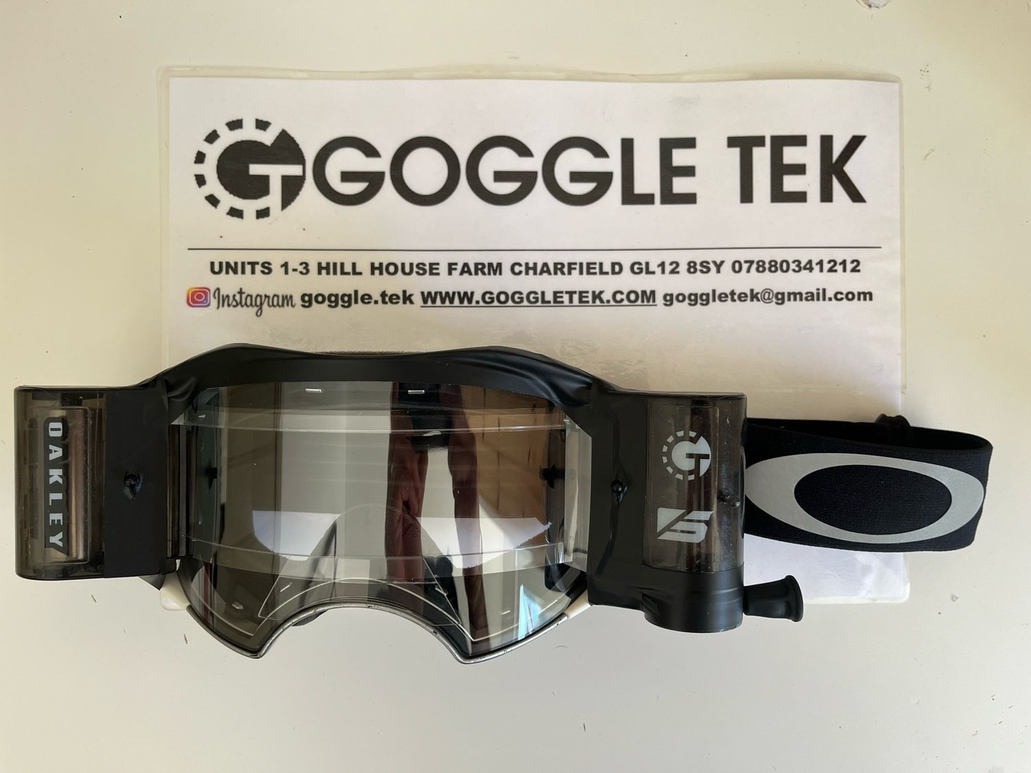 Second Hand Oakley Airbrake Goggle plus Goggletek 48mm roll off system (clear lens)