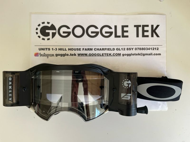 Second Hand Oakley Airbrake Goggle plus Goggletek 48mm roll off system (clear lens)