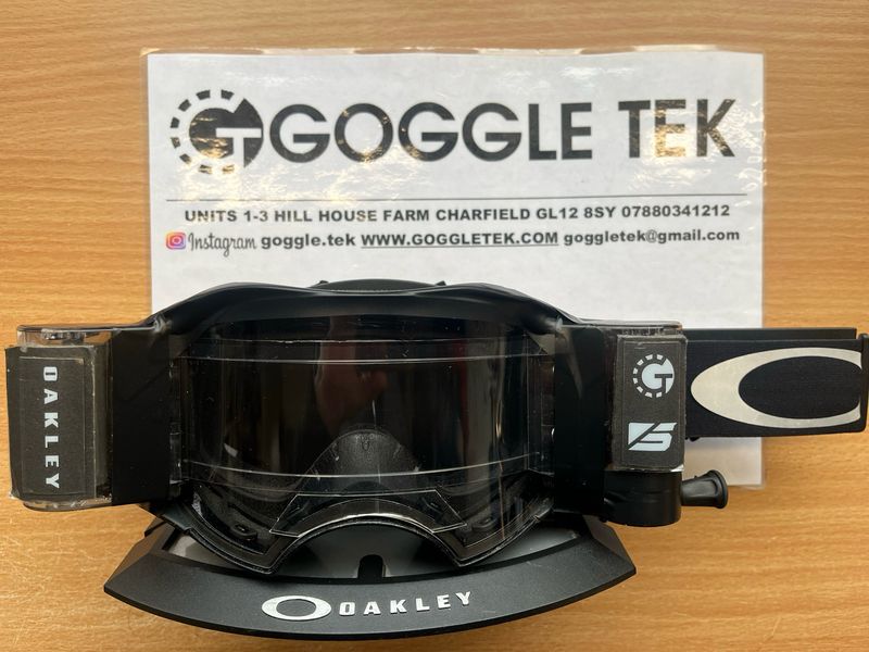 Second Hand Oakley Airbrake Goggle plus Goggletek 48mm roll off system (clear lens)