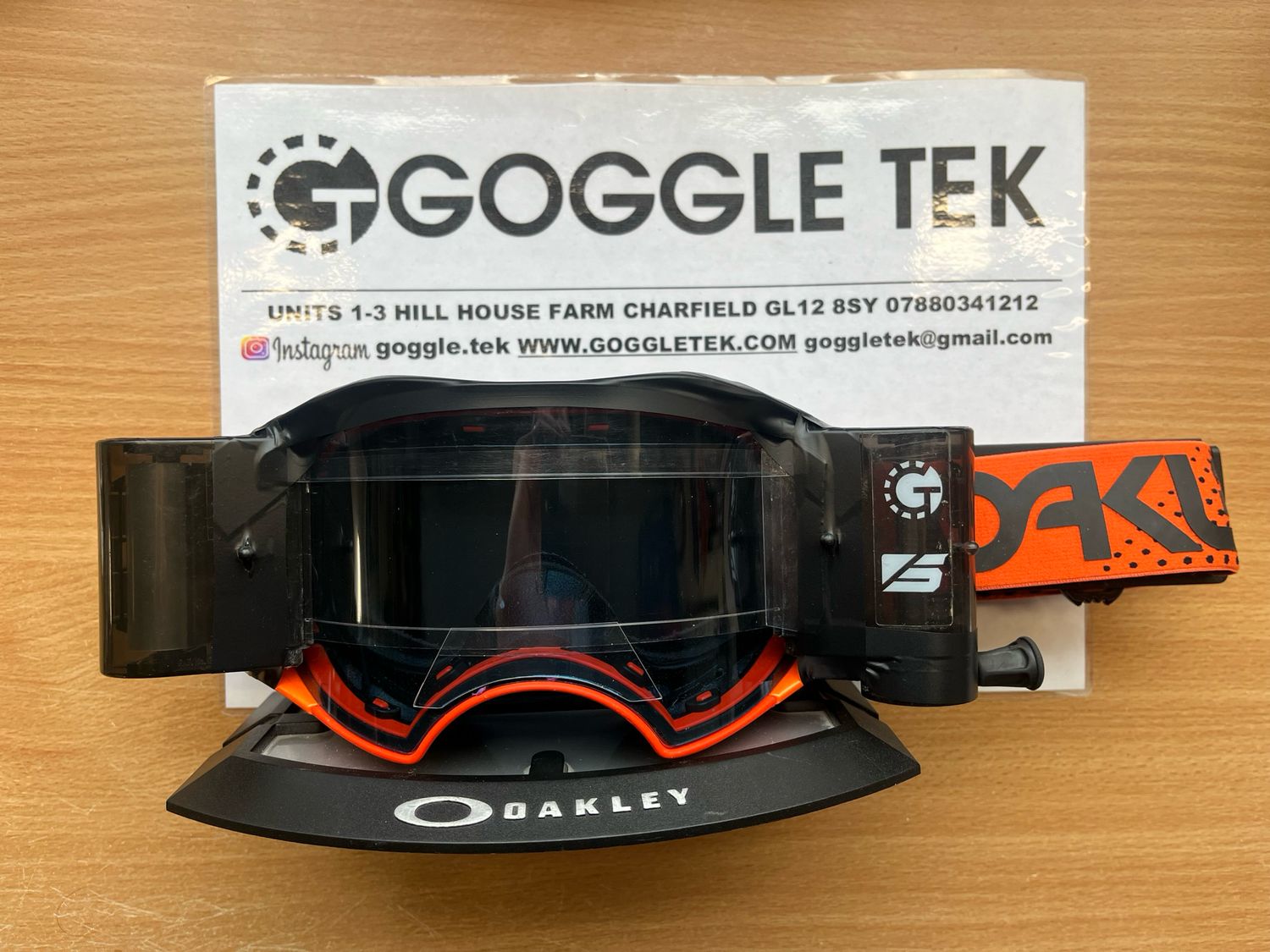 Second Hand Oakley Airbrake Goggle plus Goggletek 48mm roll off system (new blue lens)
