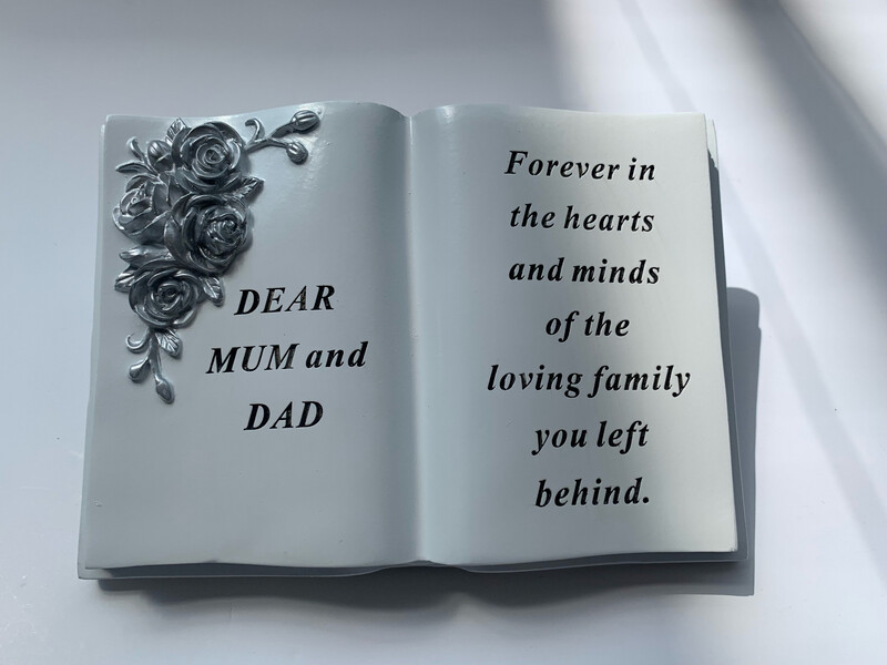Memorial book (Dear Mum and Dad)