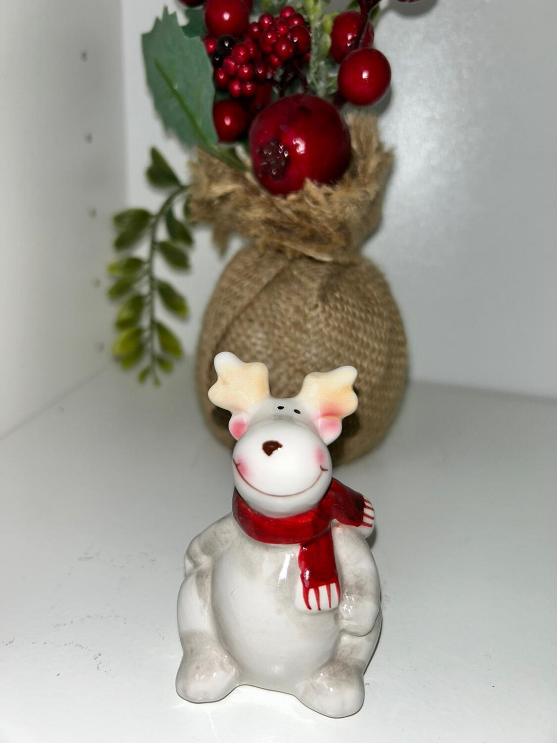 Sitting Reindeer 6.2 (cm)