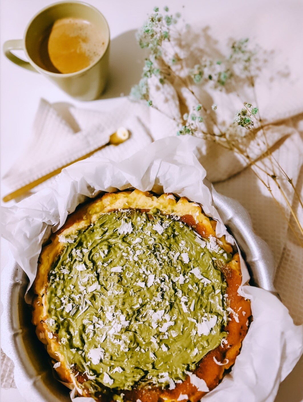Tarta de queso con chocolate blanco y pistacho Tarta de queso con chocolate blanco y pistacho