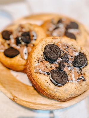 Crumbl Cookie Milka Oreo