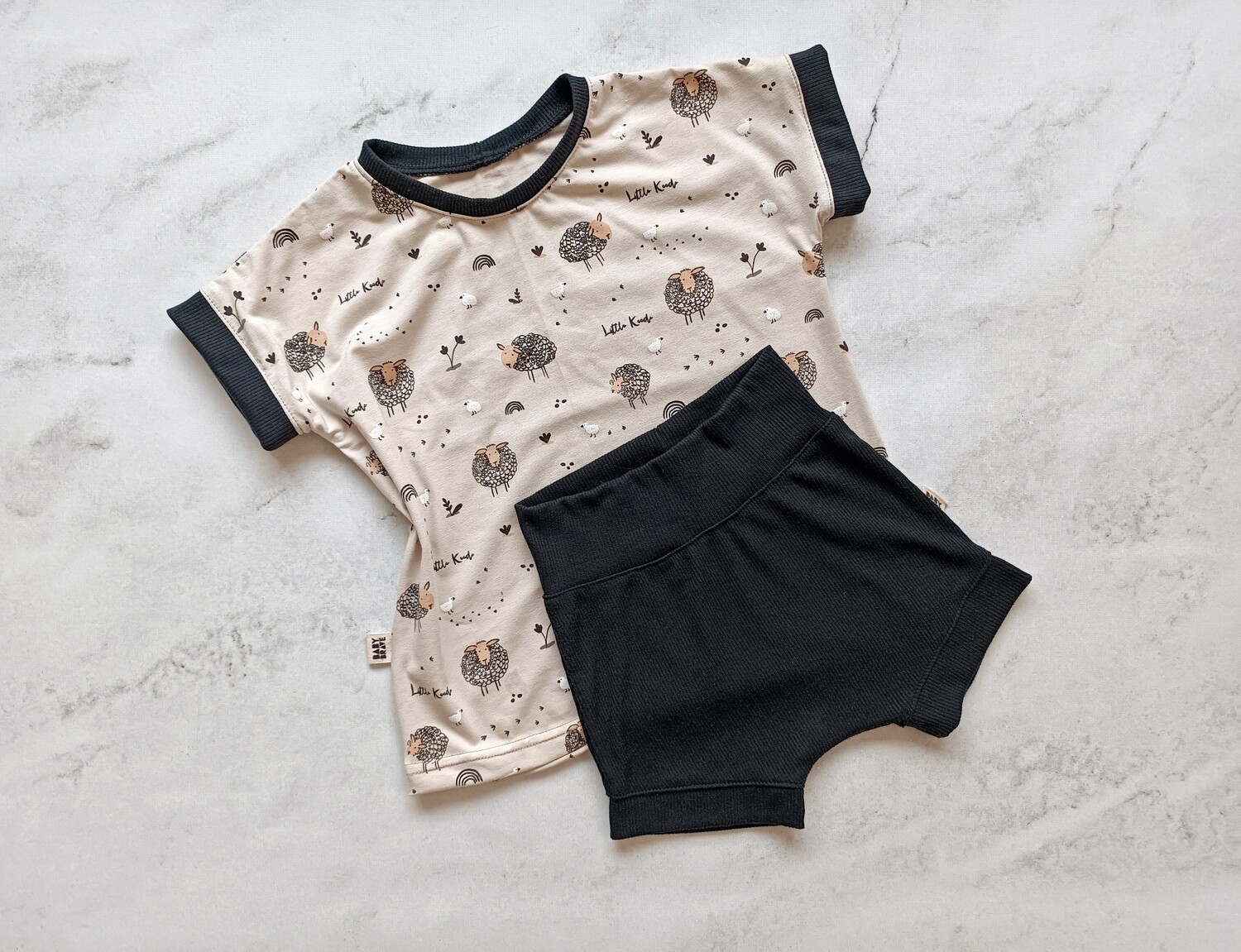 2-Piece T-Shirt/Shorts - Little Sheep