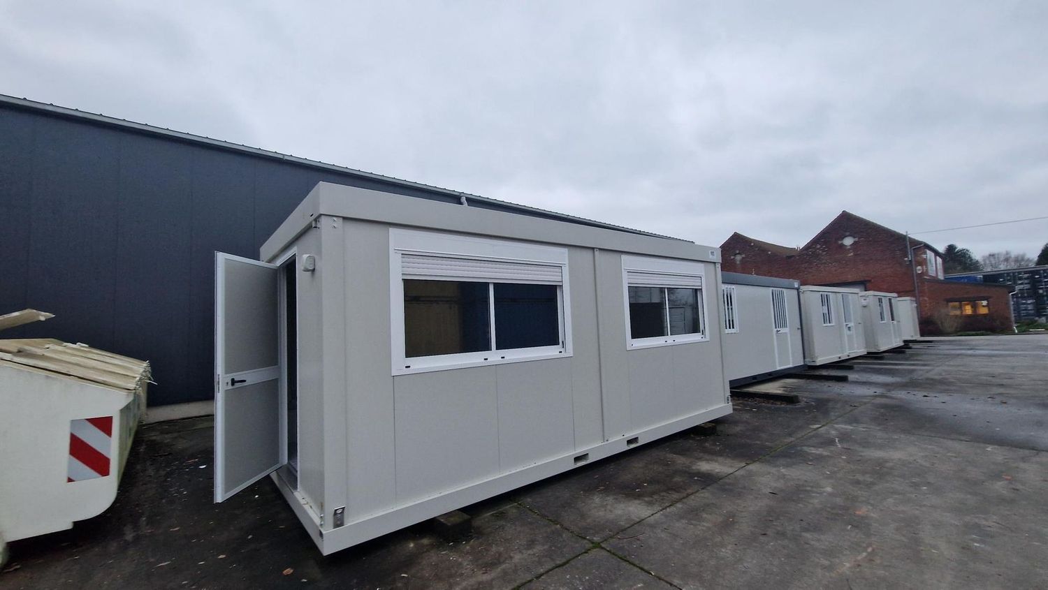 Bureau Iso Plus 6 x 3m avec 2 fenêtres RESTE 1