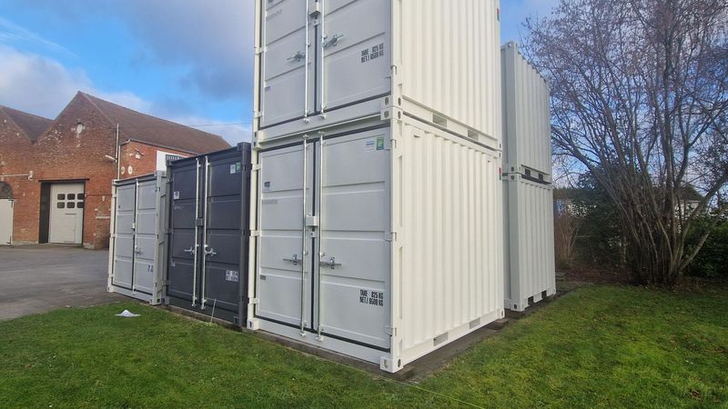 Stockage 10' avec protège-cadenas RAL 9010 PROMO RESTE 2