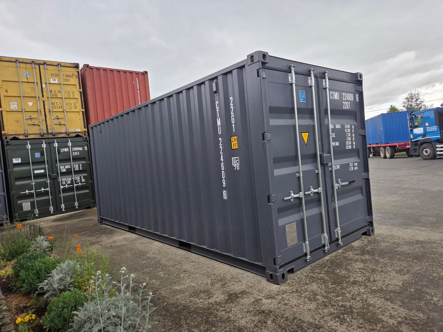 20' 1er voyage gris RAL 7015 avec installation électrique - JUILLET