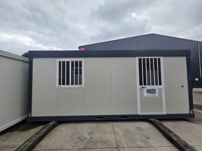 Bureau 6.09 x 2.42m occasion n°495