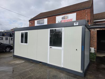 Bungalow de chantier 6.09 x 2.42m occasion Bungalow de chantier 6.09 x 2.42m occasion