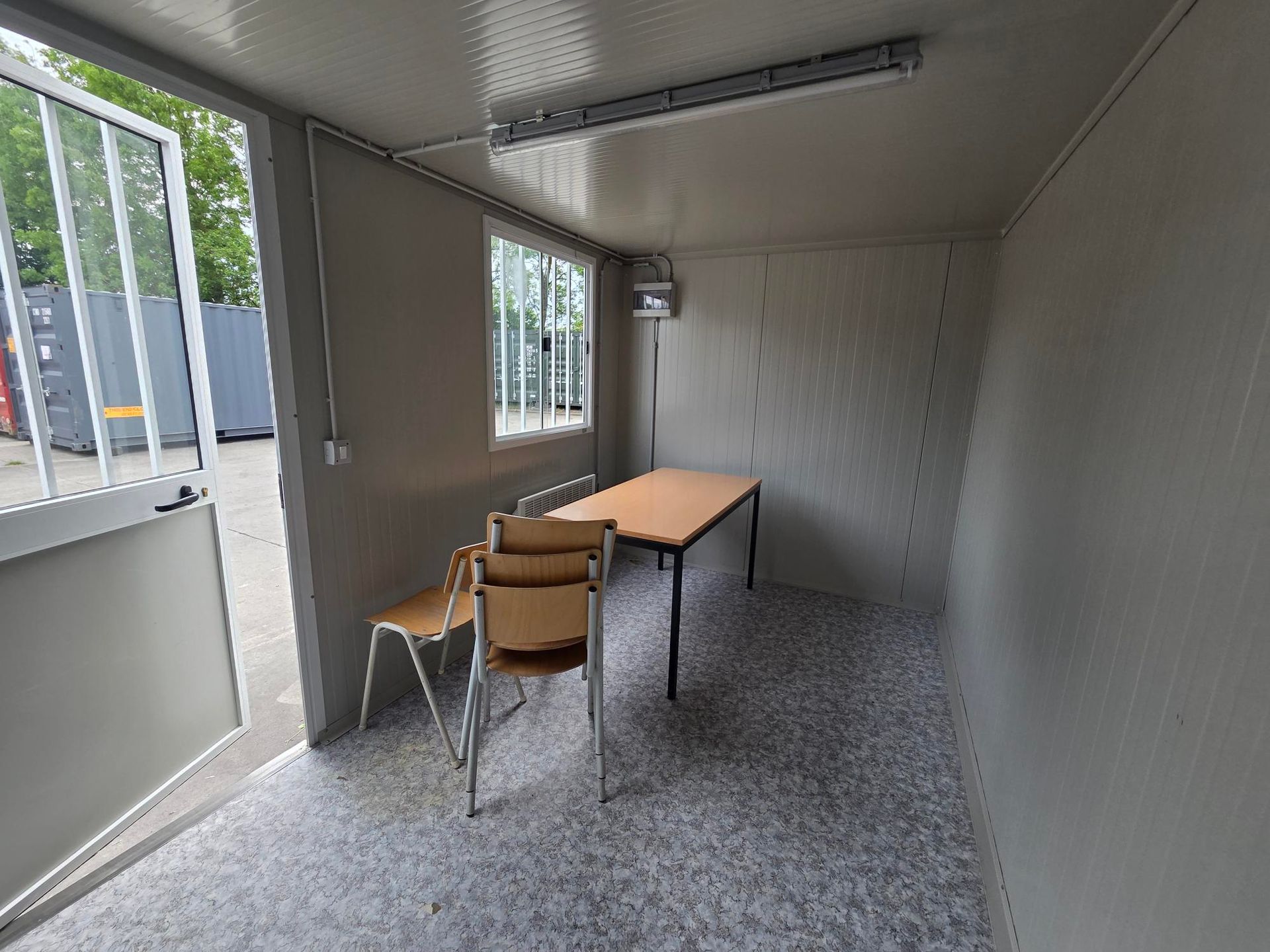 Bureau 4.09 x 2.42m occasion n°536