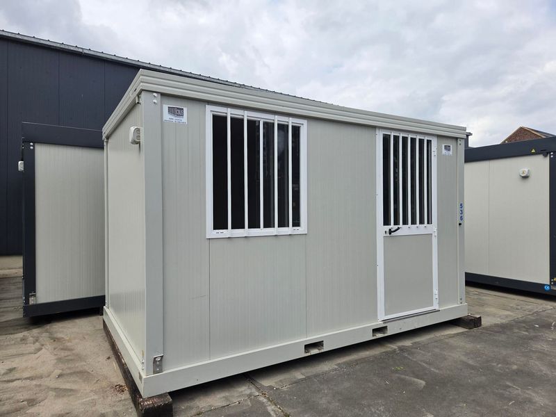 Bureau 4.09 x 2.42m occasion n°536