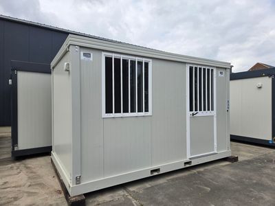 Bureau 4.09 x 2.42m occasion n°536 Bureau 4.09 x 2.42m occasion n°536
