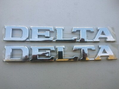 Emblema DELTA cromado